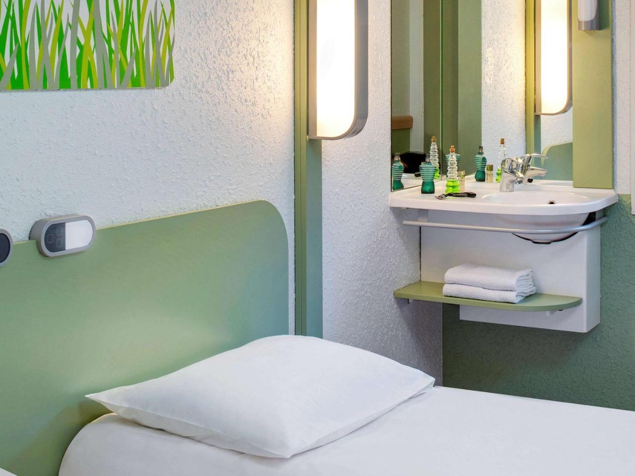 Hotel Ibis Budget Vichy Bellerive sur Allier Bagian luar foto