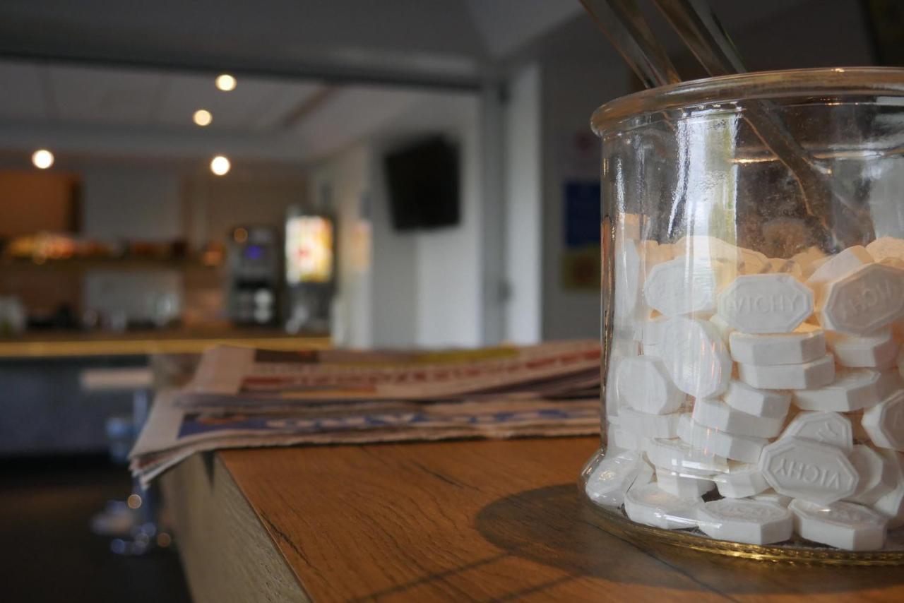 Hotel Ibis Budget Vichy Bellerive sur Allier Bagian luar foto