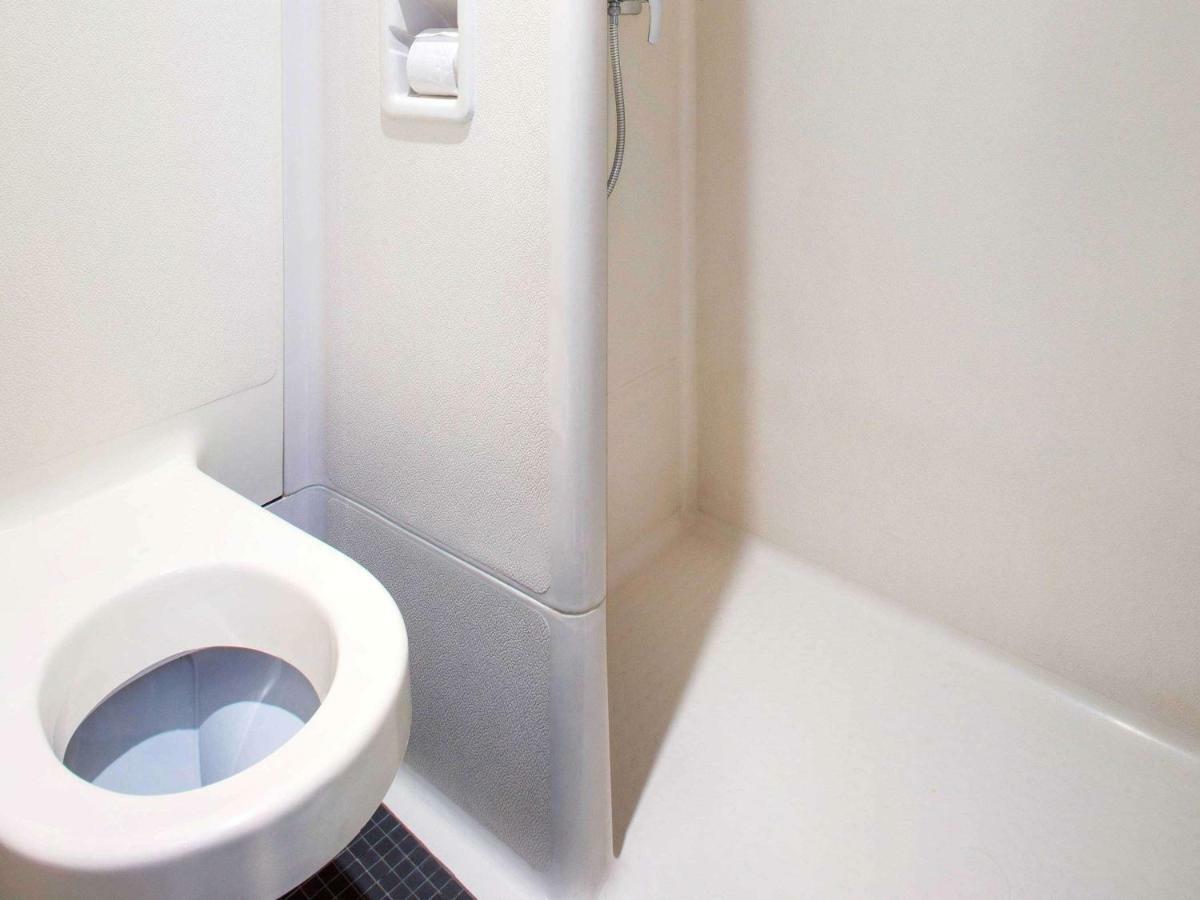 Hotel Ibis Budget Vichy Bellerive sur Allier Bagian luar foto